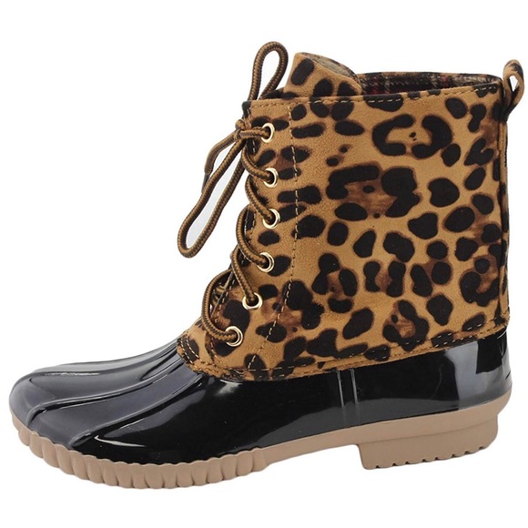 🎉HP🎉NEW DUCK BOOTS 🎊IN LEOPARD AND BLACK - Picture 6 of 8